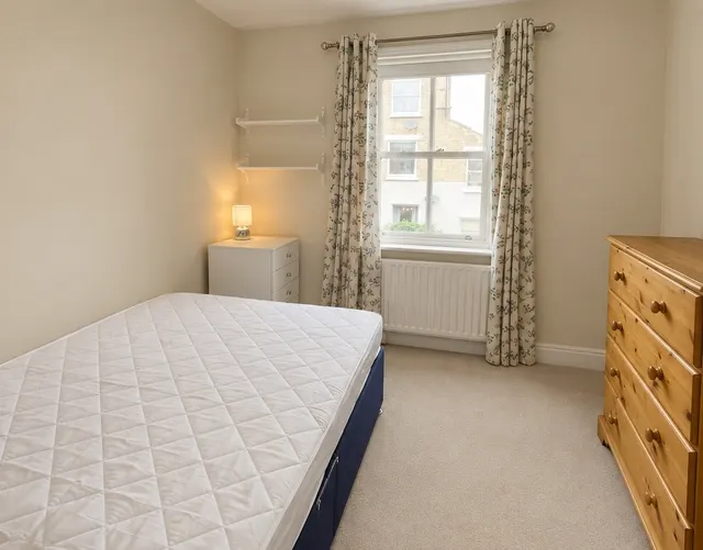 Ambrose Mews, London, SW11, photo 3