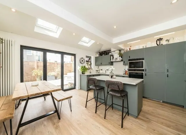 Tynemouth Road, Tooting, CR4, photo 1