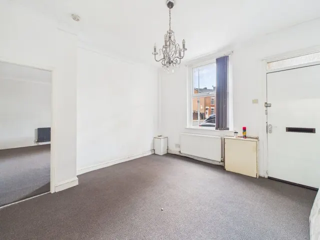 Holden Street, Ashton-under-Lyne, OL6, photo 2