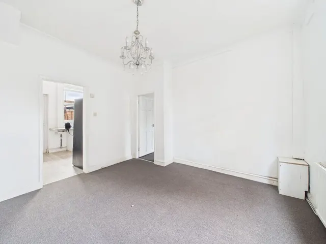 Holden Street, Ashton-under-Lyne, OL6, photo 3