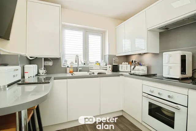 Chamomile Close, Cardiff, CF23, photo 2