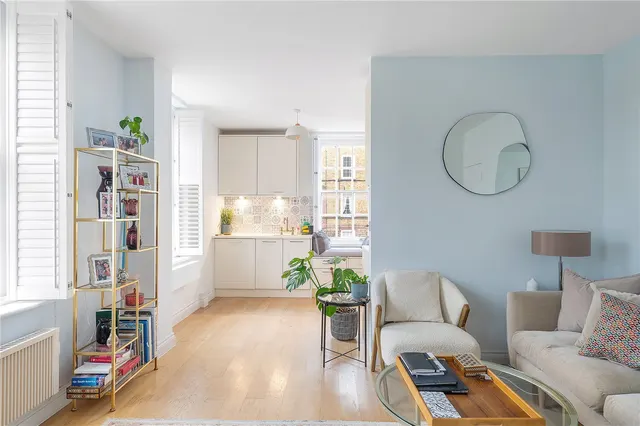 Photo 2 — Vicarage Crescent, Battersea, SW11