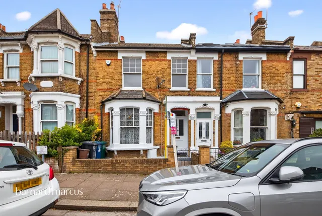 Percy Road, London, photo 1
