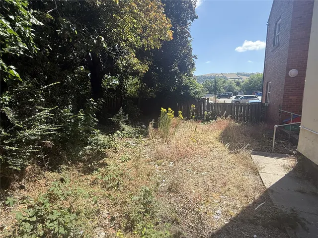 Severn Square, Newtown, photo 2