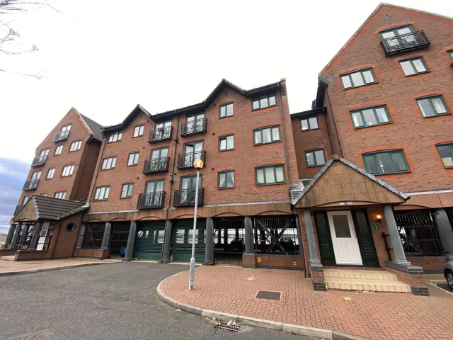 South Ferry Quay, L3, photo 3