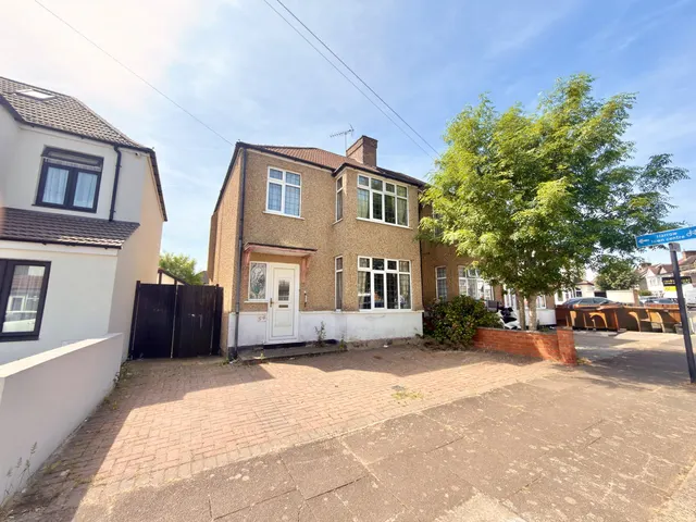 Blawith Road, Harrow, HA1, photo 1