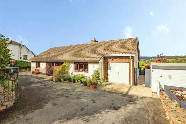 Penlon Road, Newcastle Emlyn, SA38, photo 1