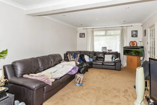Photo 3 — Bromycroft Road, Slough
