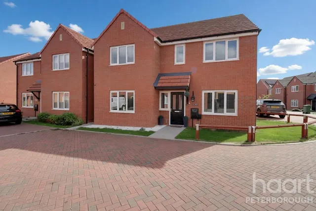 Theodore Close, Peterborough, PE2, photo 1