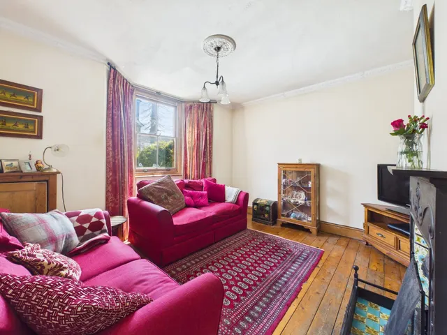 Albany Road, Old Windsor, SL4, photo 1
