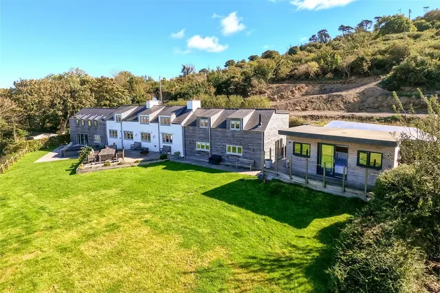 Red Wharf Bay, Pentraeth, photo 1