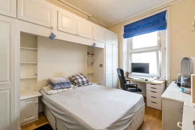 Photo 2 — 4 Egerton Court, Old Brompton Road, London