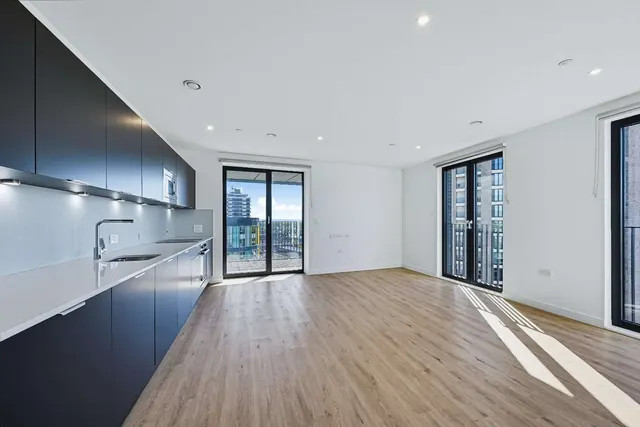 Plaistow Road, London, E13, photo 1