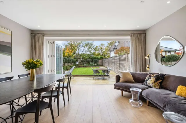 Easterby Villas, Beverley Road, Barnes, London, SW13 0BQ, photo 1