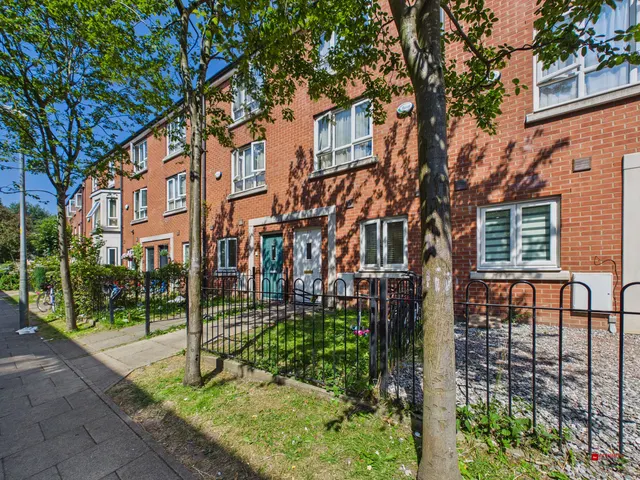 Topfields Grove, Salford, M7, photo 1