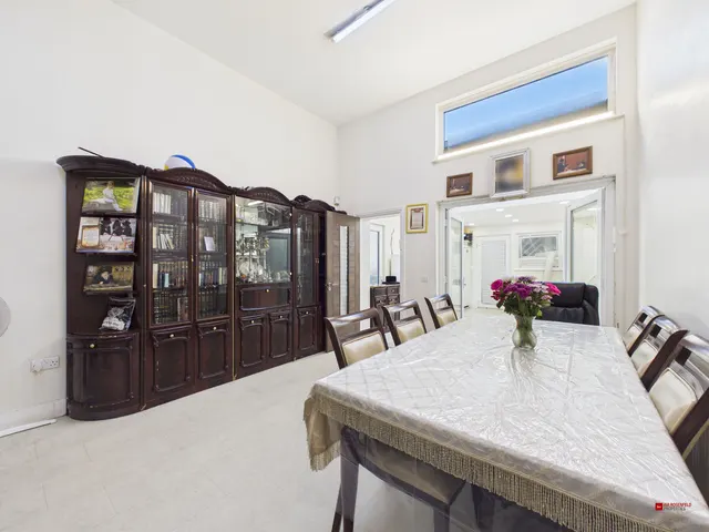 Topfields Grove, Salford, M7, photo 3