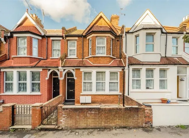 Ashford Road, Cricklewood, NW2, photo 1