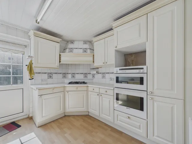 East Mead, Ruislip, HA4, photo 3