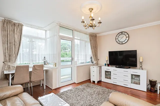 Old Church Road, London, E1, photo 3