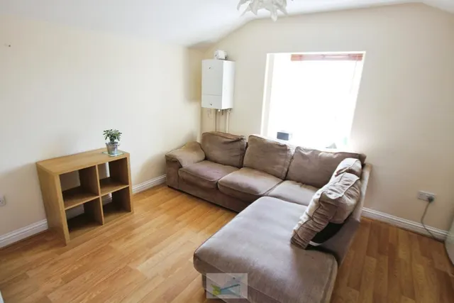 Photo 2 — Pennington, Lymington