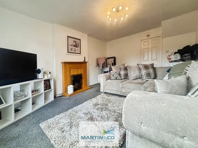 Photo 2 — Larwood Avenue, Worksop