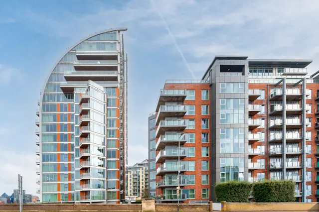 30 Ascensis Tower, Juniper Drive, London, photo 1