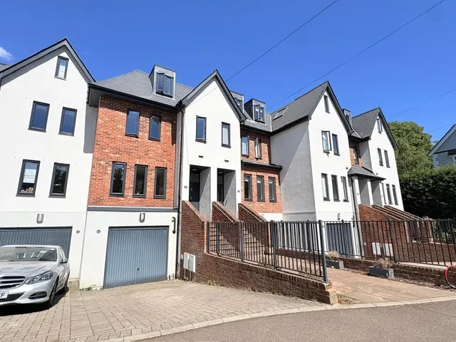 Bishops Down Park Road, Tunbridge Wells, TN4, photo 1