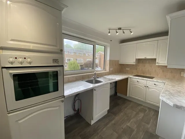 Hoyle Court Avenue, BD17, photo 3