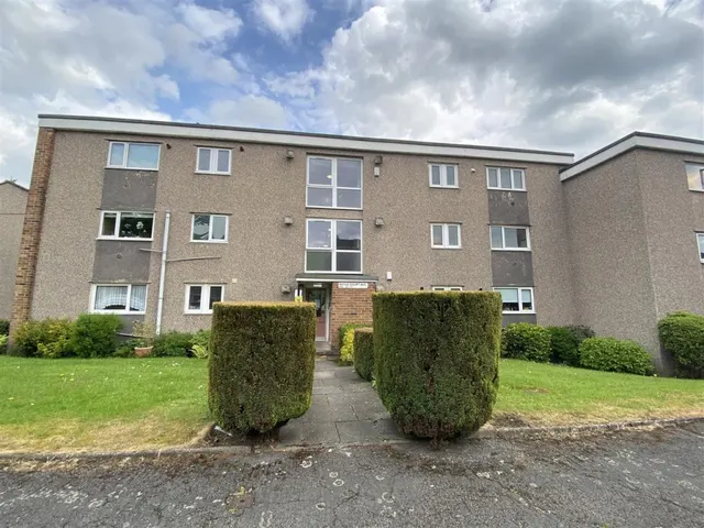 Hoyle Court Avenue, BD17, photo 1