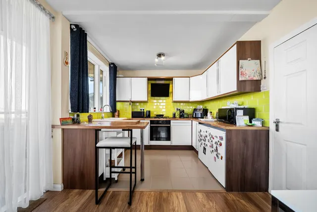 Photo 3 — Wellington Close, Walton-On-Thames KT12 1BB