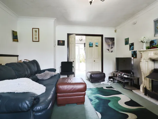 Kirton Close, Cardiff, CF5, photo 3
