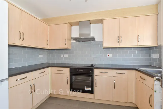 Ambleside Gardens, Sutton, SM2, photo 2