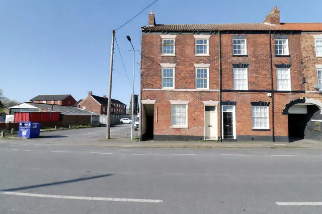 5 bedroom house, Waterside Road, Barton-Upon-Humber, DN18
