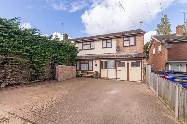 Photo 2 — Crown Way, Southminster