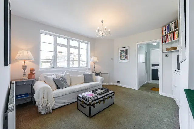 Photo 2 — 7 Dartmouth Court, Dartmouth Grove, London