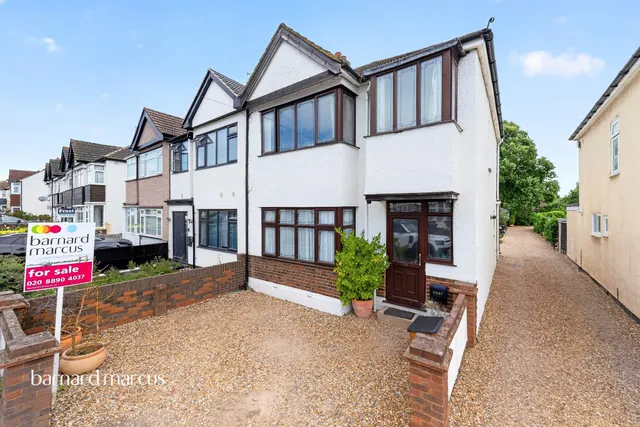 Shelson Avenue, Feltham, photo 1