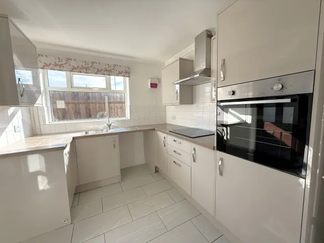 Potton Road, Biggleswade, SG18, photo 3