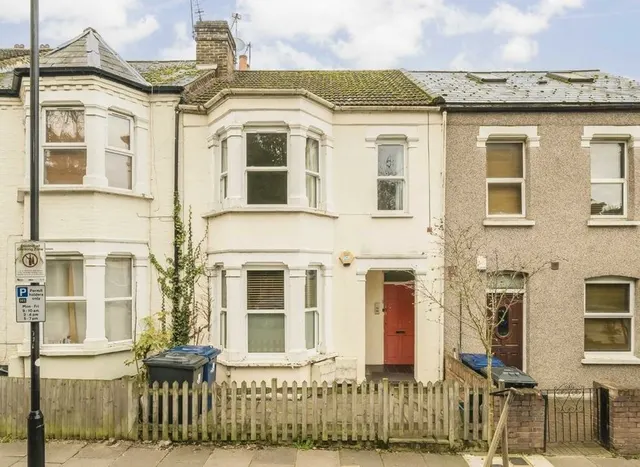 Conolly Road, Ealing, W7, photo 1