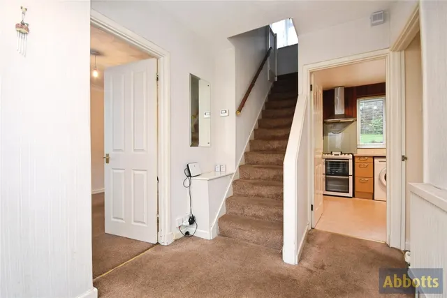 Photo 3 — Crown Hill, Rayleigh, Essex, SS6