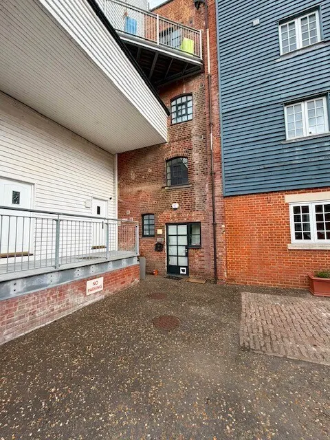 Weir Court, Barton Mill Road, photo 1