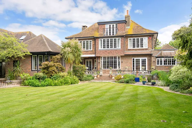 Buckingham Road, Shoreham-By-Sea, BN43, photo 1