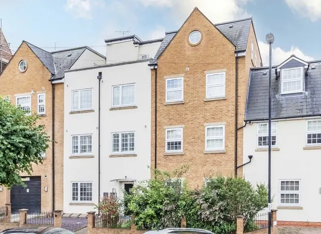 Semley Road, Streatham, SW16, photo 1