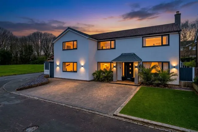 Eastleigh, Skelmersdale, WN8, photo 1