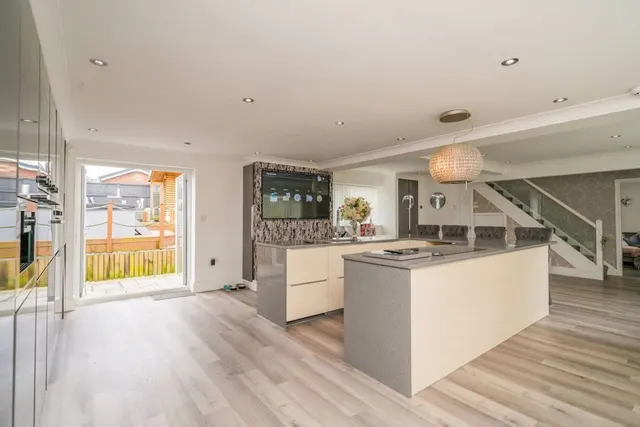 Eastleigh, Skelmersdale, WN8, photo 3