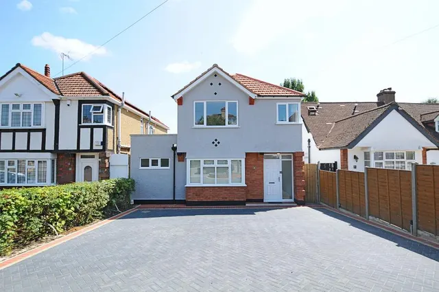 Potter Street, Northwood, HA6, photo 1
