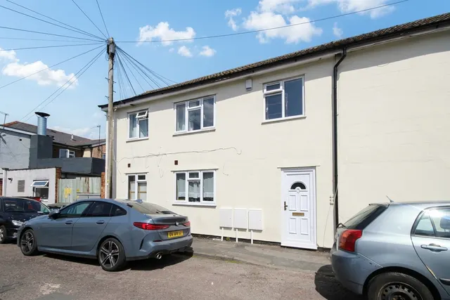 Flat 1, 1A Melbourne Street West, Gloucester, GL1 4NT, photo 1