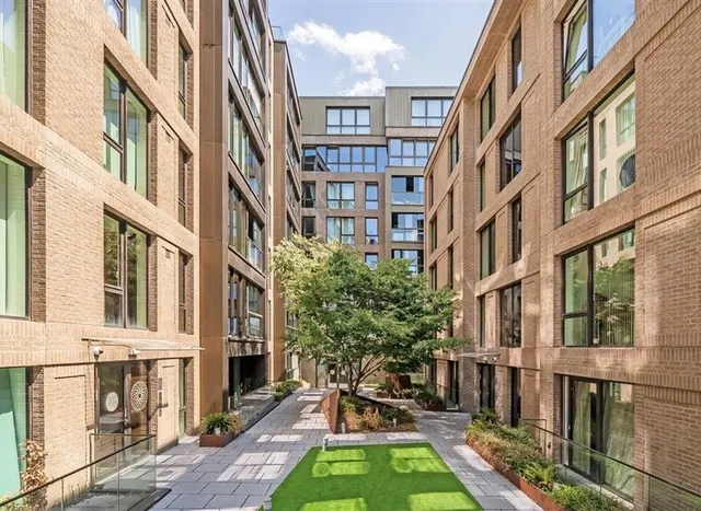 Elizabeth Court, Westminster, SW1P, photo 1