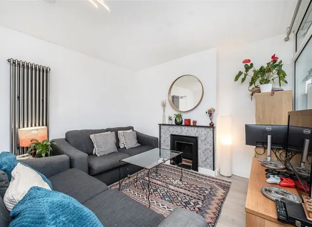 Tomlinson Close, London, E2, photo 1