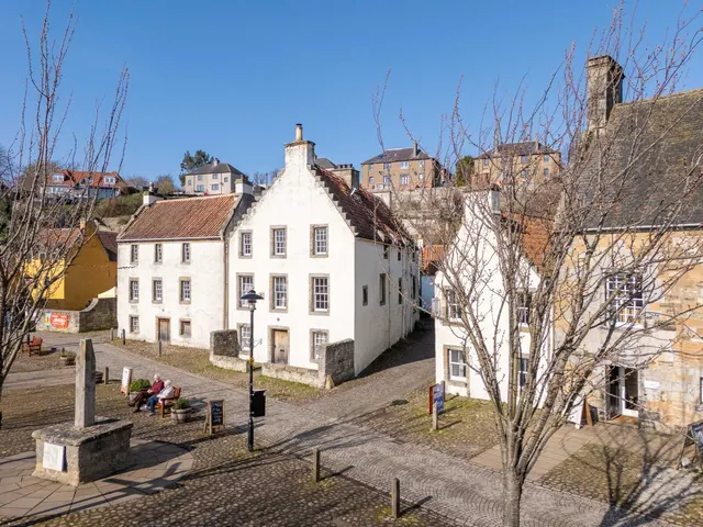 Upper East Sandhaven, Culross, Dunfermline, Fife, KY12 8JG, photo 1