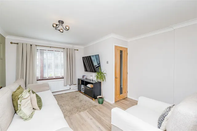 Photo 2 — Priory Gardens, Barry, CF63 1FH